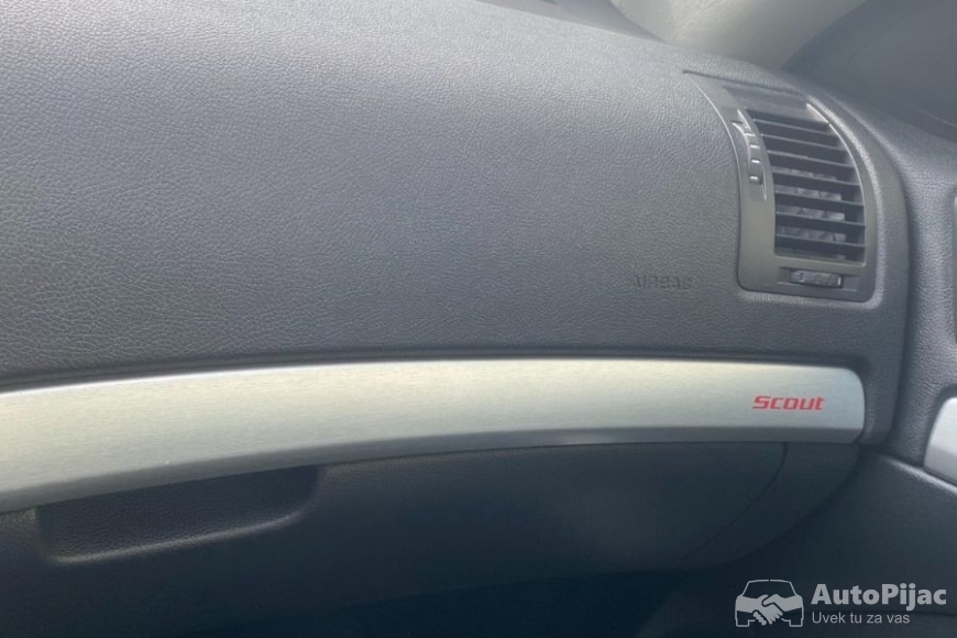 Škoda Octavia Scout 2012 auto pijac 9