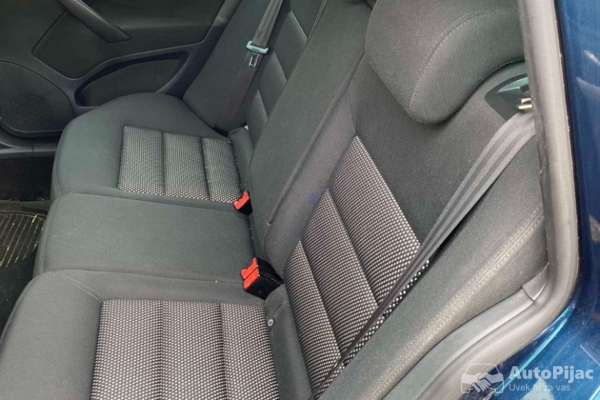 Škoda Octavia Scout 2012 auto pijac 12