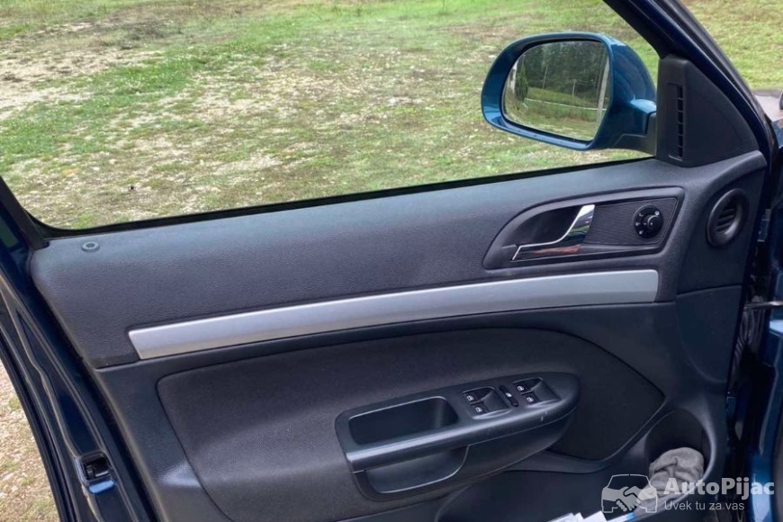 Škoda Octavia Scout 2012 auto pijac 13