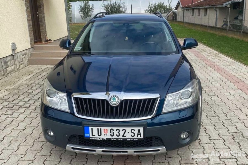 Škoda Octavia Scout 2012 auto pijac 1