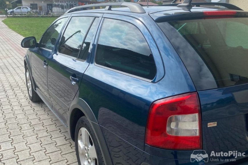 Škoda Octavia Scout 2012 auto pijac 3