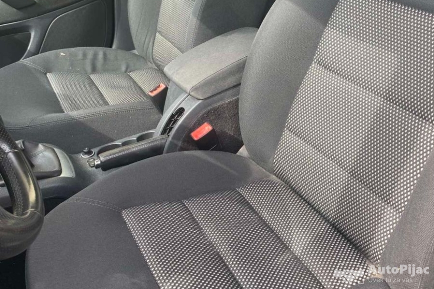 Škoda Octavia Scout 2012 auto pijac 7