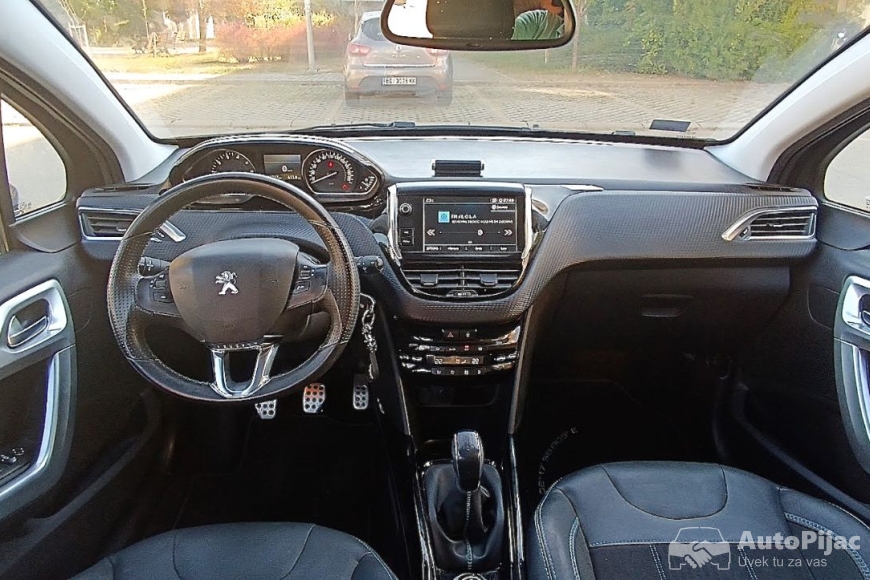 Peugeot 2008 1.2 benzin 2017 Crossway auto oglasi 9
