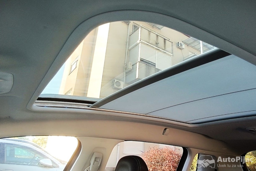 Peugeot 2008 1.2 benzin 2017 Crossway auto oglasi 14