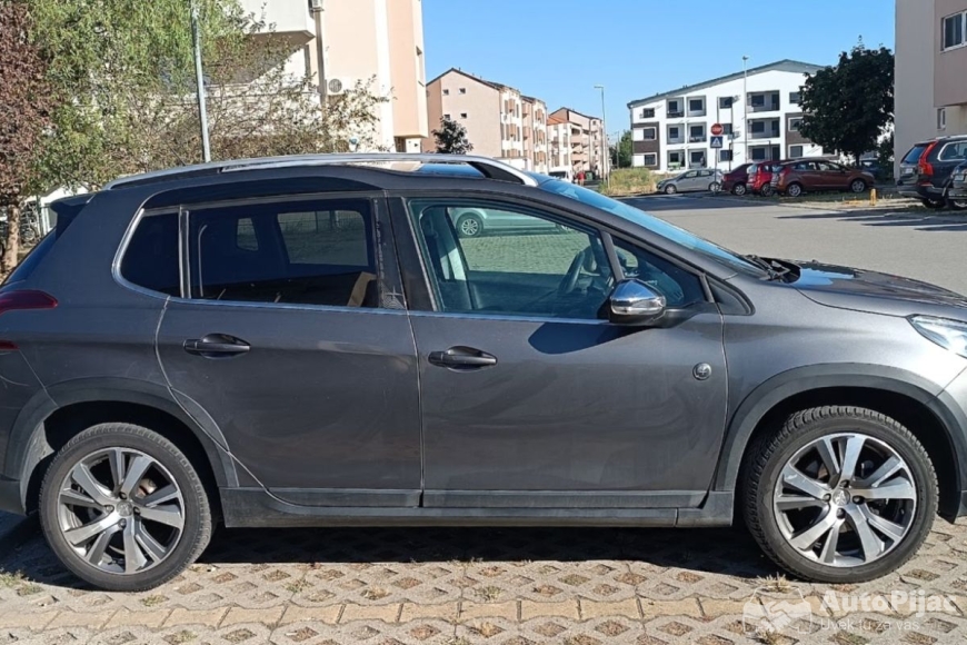 Peugeot 2008 1.2 benzin 2017 Crossway auto oglasi 3
