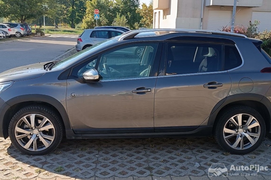 Peugeot 2008 1.2 benzin 2017 Crossway auto oglasi 7