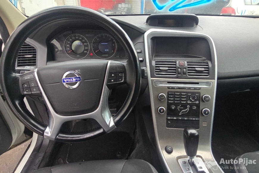 Volvo XC60 POLOVNI DELOVI 11