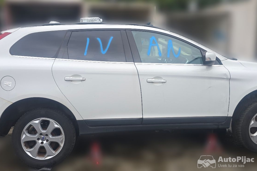 Volvo XC60 POLOVNI DELOVI 3