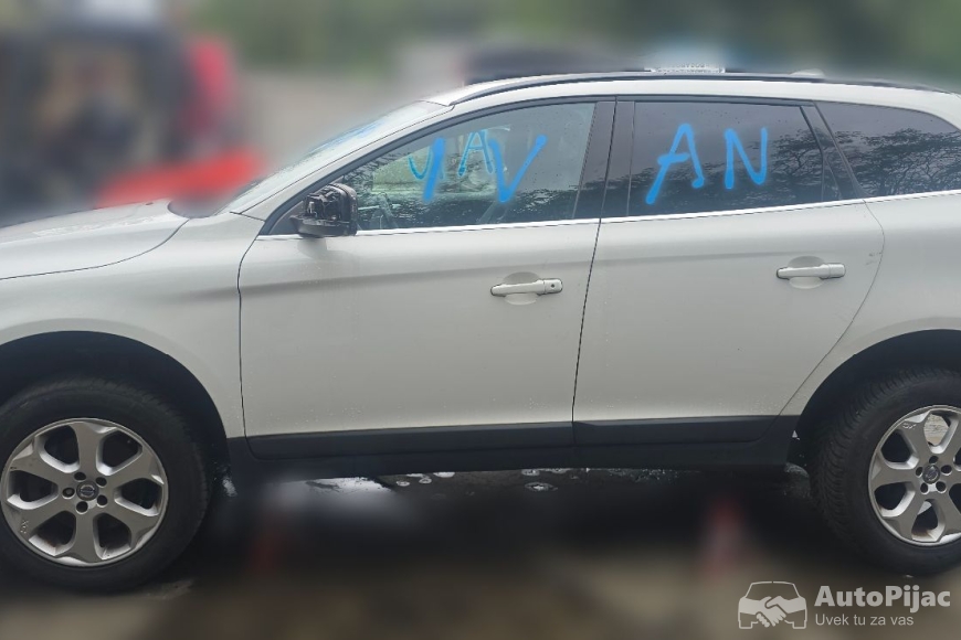 Volvo XC60 POLOVNI DELOVI 4