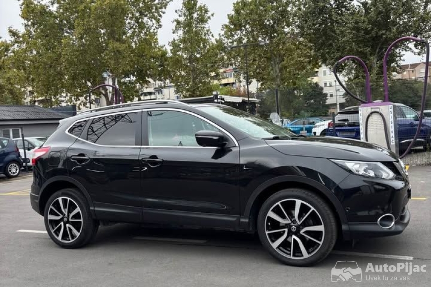 Nissan Qashqai-ProdajemAuto 