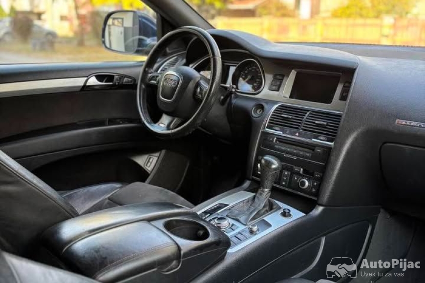 Audi Q7 S-line-AutoOglasi