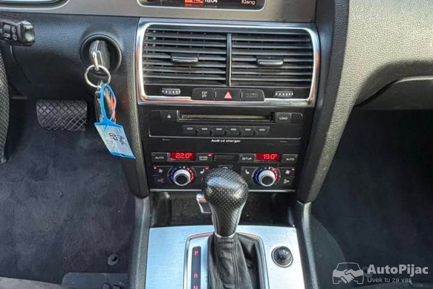 Audi Q7 S-line-AutoOglasi 2