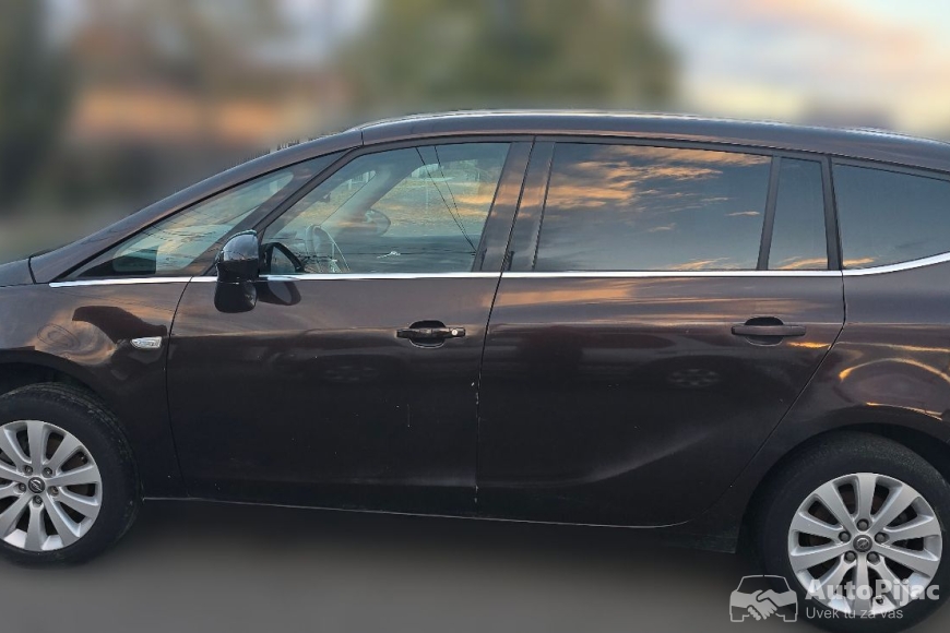 Lumii_20251103_223736465