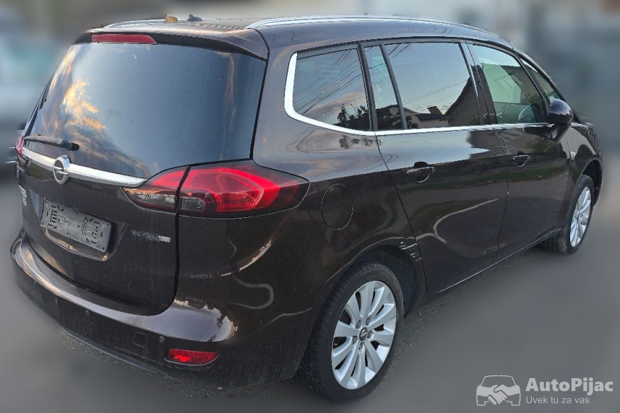 Lumii_20251103_224417471