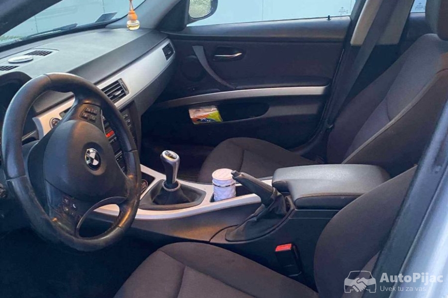 Messenger_creation_7368759652561631412