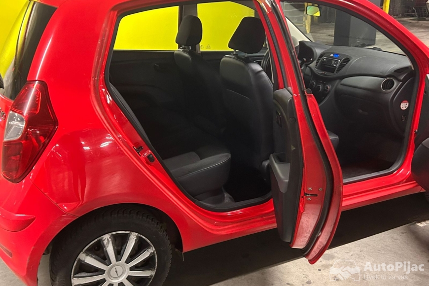 WhatsApp Image 2025-11-12 at 20.40.49