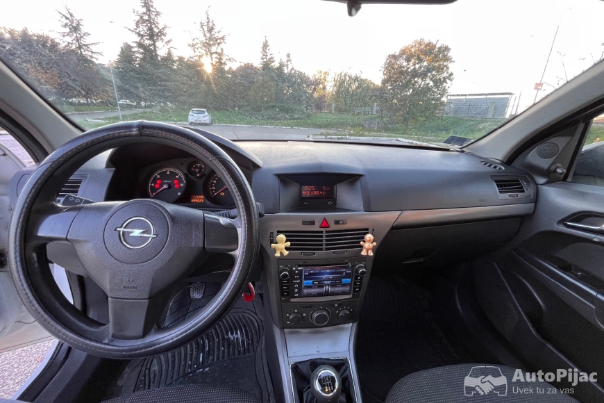 CAFF6665-2F29-43FF-B218-4BB9EF7F4E00