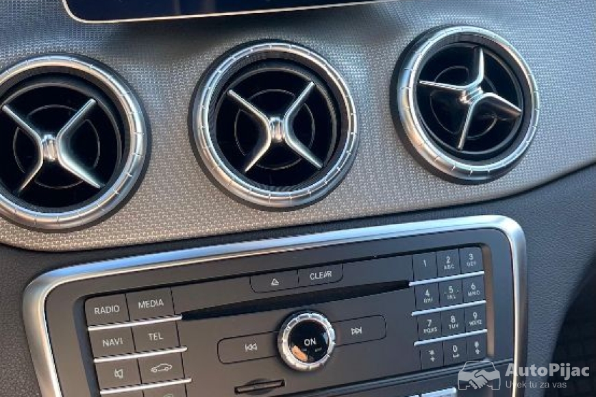 Mercedes Benz CLA 200 Shooting Brake 8 IMG-2025111-WA0023