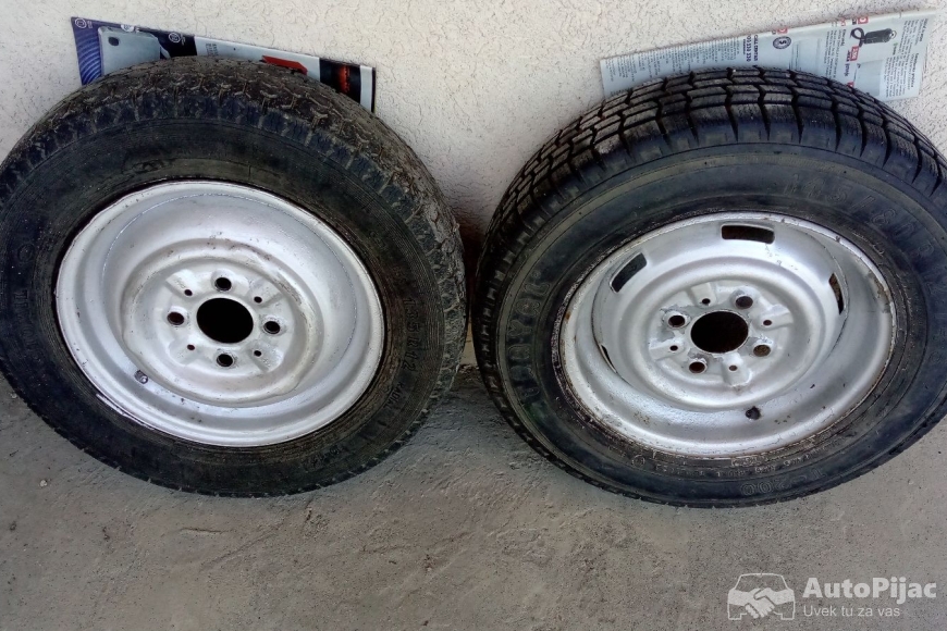 Fiat 126 gume 1 2025-07-04 10-08-54