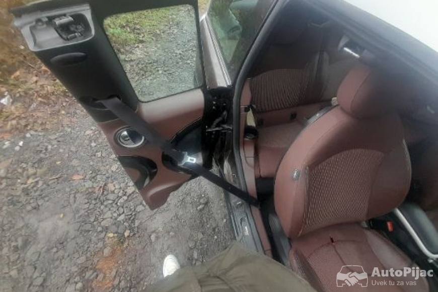 Screenshot_20251213_175424_Gallery