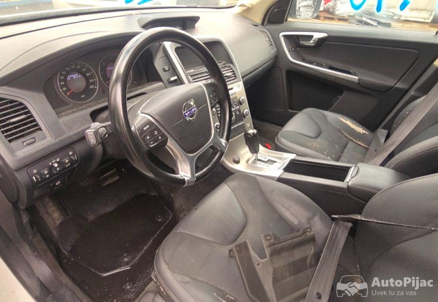 Volvo XC60 POLOVNI DELOVI 10