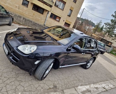Porshe cayenne 4.5 v8