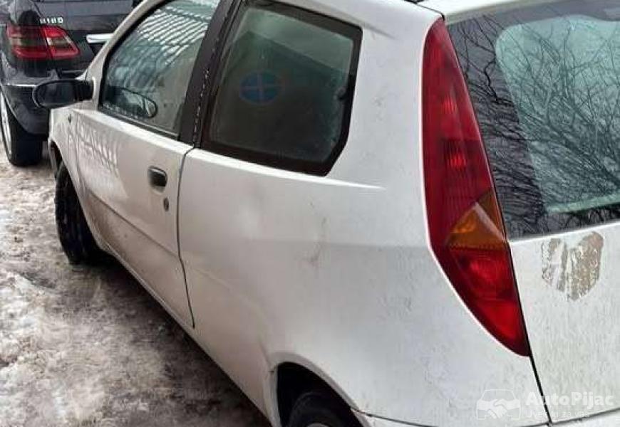 fiat_punto_19_dizel_2_polovni_automobili_autopijac.rs