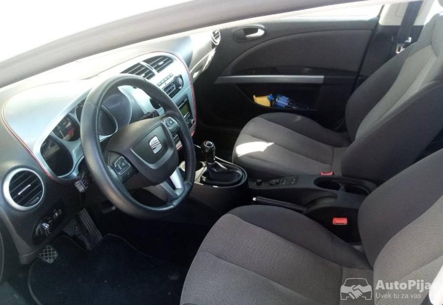 seat-leon-2