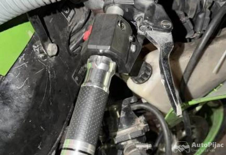 kawasaki_zxr_400_3_polovni_automobili_autopijac.rs
