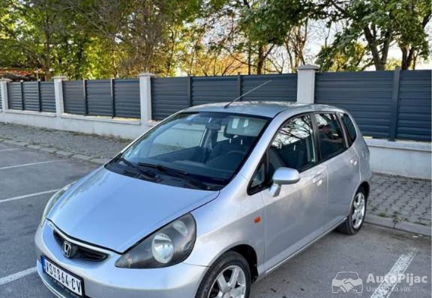 honda_jazz_14_2002_1_polovni_automobili_autopijac.rs