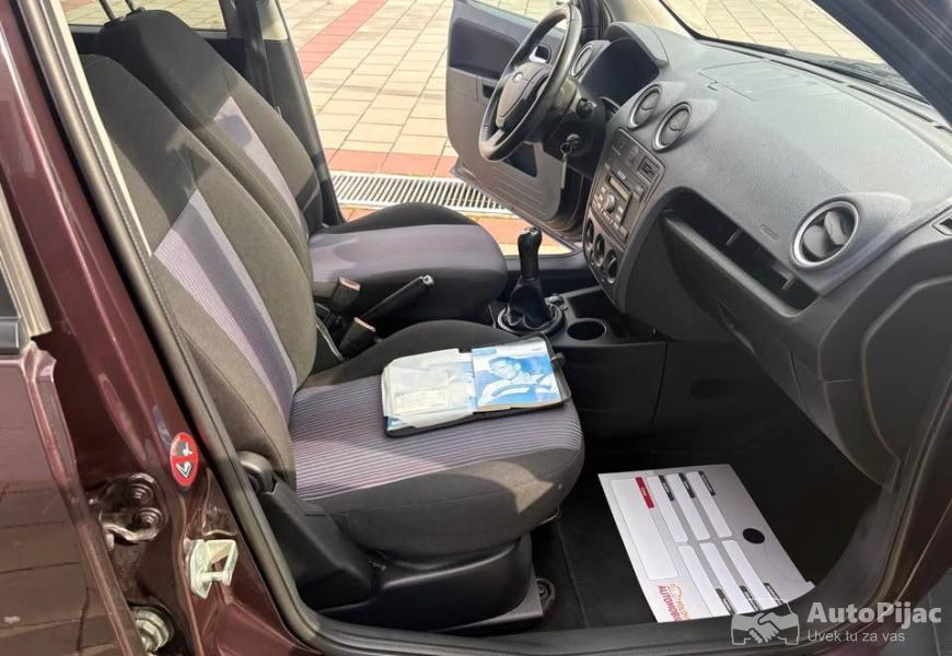 fusion_2010_god_14_dizel_130000_km_servisna_prvi_v_8_polovni_automobili_autopijac.rs