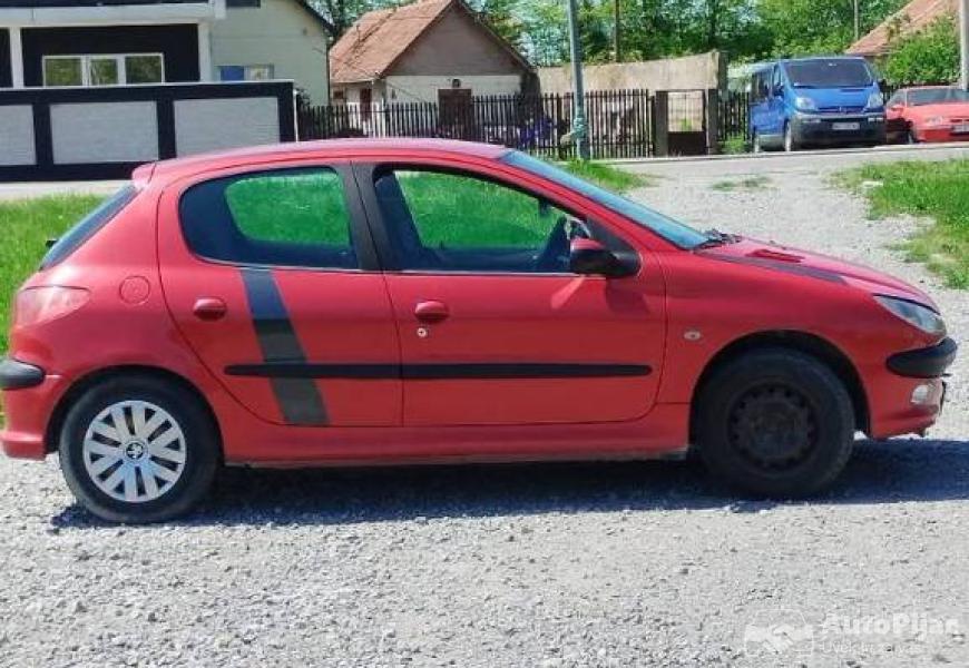 peugeot_206_14_hdi_dizel_registrovan_do_112026_odl_4_polovni_automobili_autopijac.rs