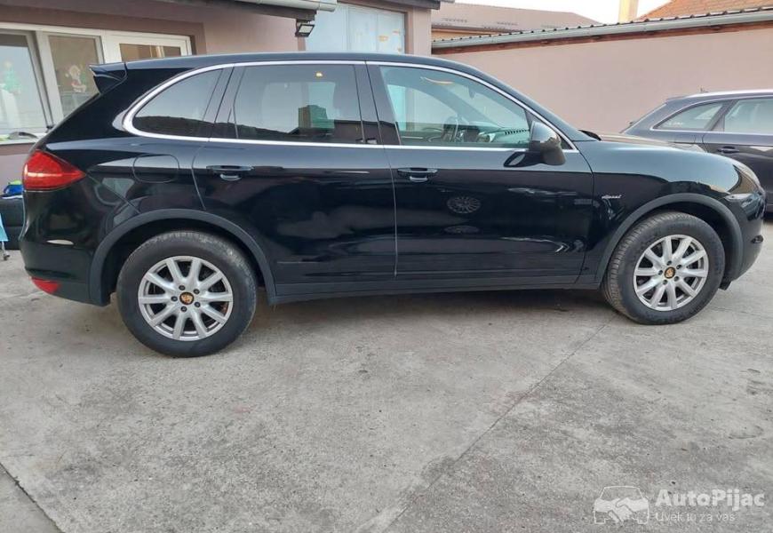 2011_porsche_cayenne_3otdi_full_kes_10_polovni_automobili_autopijac.rs