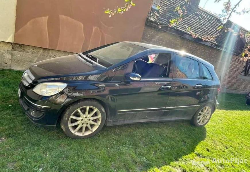 2005_mercedesbenz_bclass_1_polovni_automobili_autopijac.rs