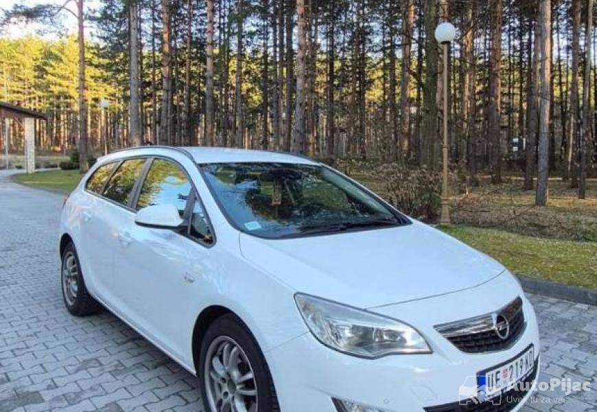 opel_astra_j_3_polovni_automobili_autopijac.rs