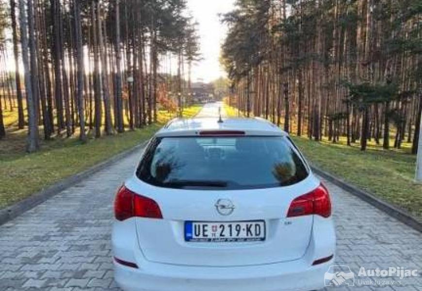 opel_astra_j_5_polovni_automobili_autopijac.rs