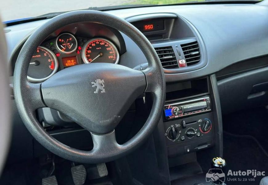 2007_pezo_2207_14_8v_55_kw_pezo_motor_7_polovni_automobili_autopijac.rs