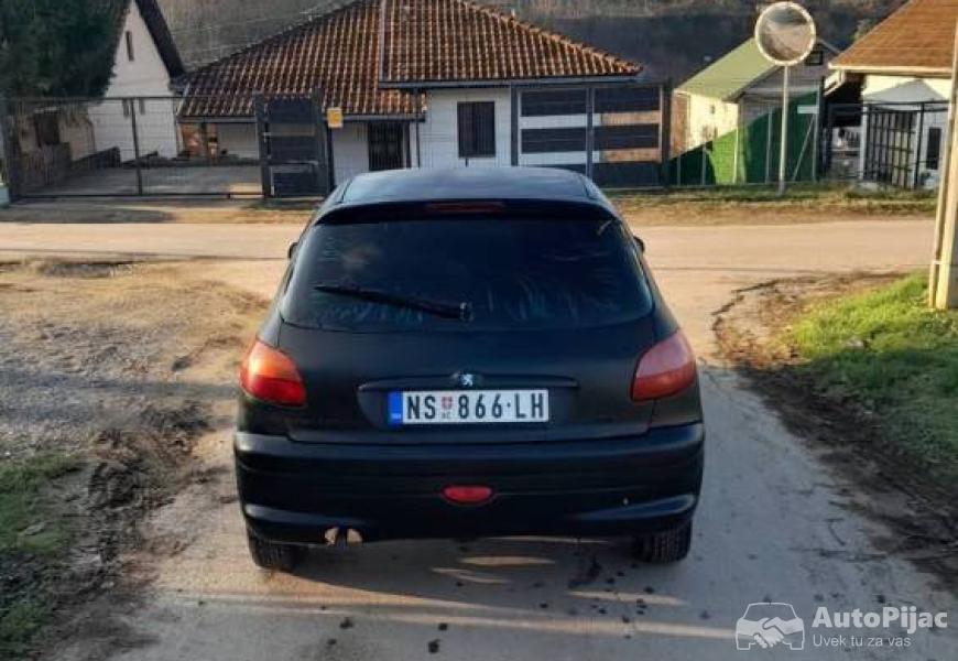 14_benzin_5_polovni_automobili_autopijac.rs