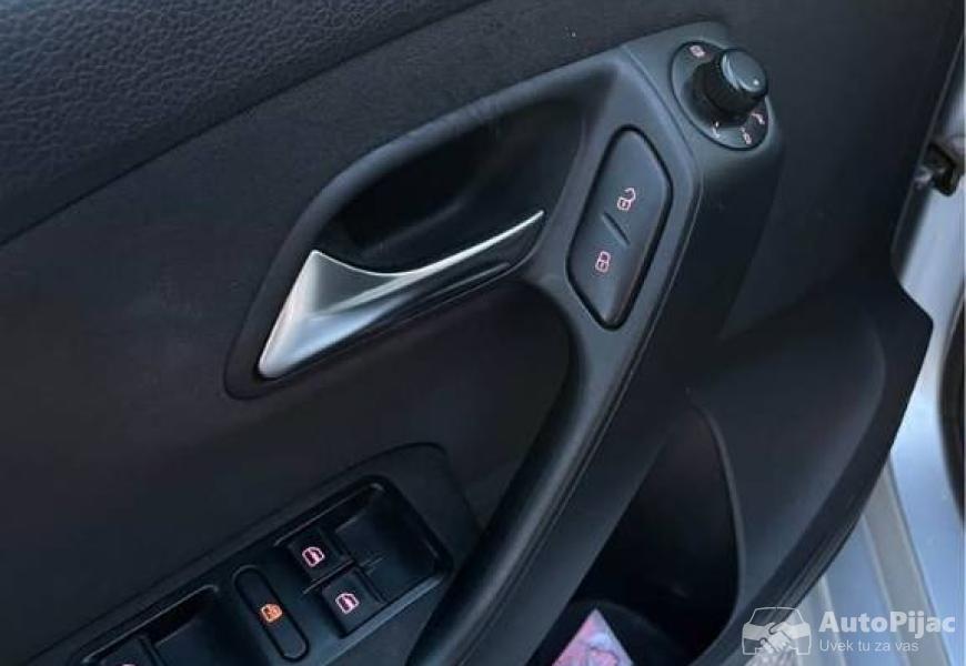 volkswagen_polo_2011_12_benzin_69konja_6_polovni_automobili_autopijac.rs