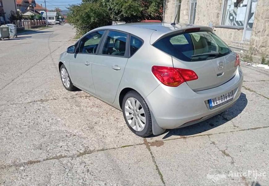 opel_astra_j_2010_17dizel_3_polovni_automobili_autopijac.rs