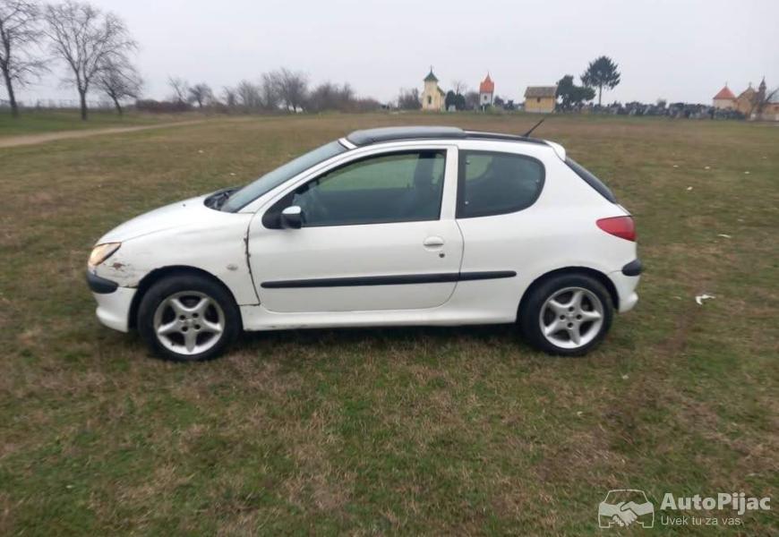 pezo20619dizelgodiste2002reg1512026_4_polovni_automobili_autopijac.rs