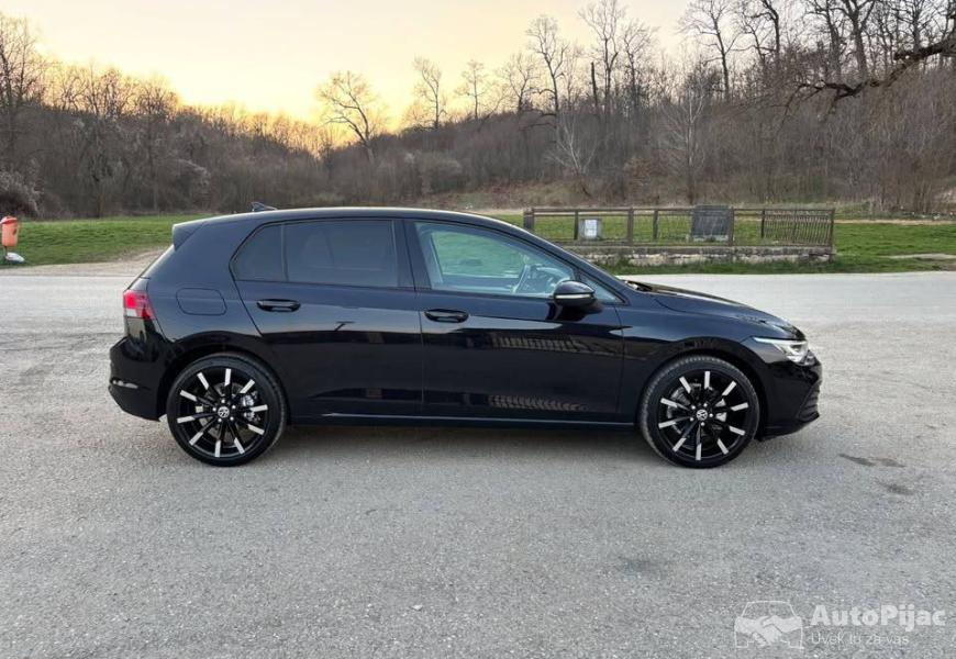 2020_volkswagen_golf_8_6_polovni_automobili_autopijac.rs