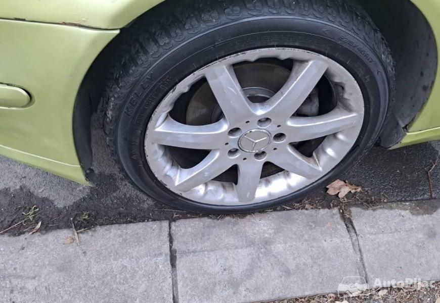 2002_mercedesbenz_cclass_5_polovni_automobili_autopijac.rs