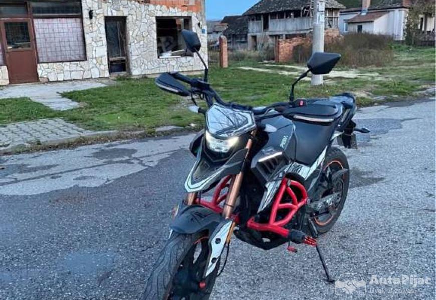 peda_tek_125_1_polovni_automobili_autopijac.rs
