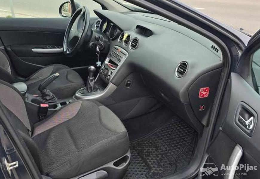 pezo_308_16hdi_2009god_perfektan_auto_12_polovni_automobili_autopijac.rs