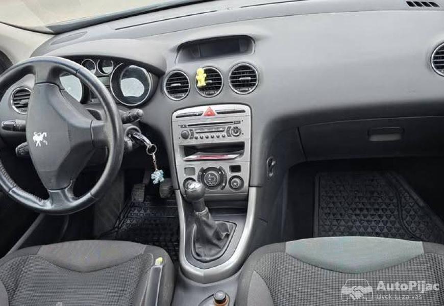 pezo_308_16hdi_2009god_perfektan_auto_14_polovni_automobili_autopijac.rs