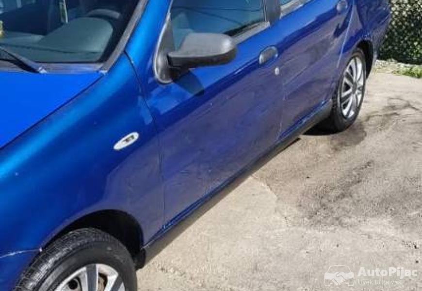 fiat_je_2007_godina_utegnut_na_maks_14_benzin_reg_7_polovni_automobili_autopijac.rs