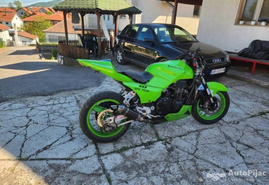 kawasaki_gpx_750r_2_polovni_automobili_autopijac.rs