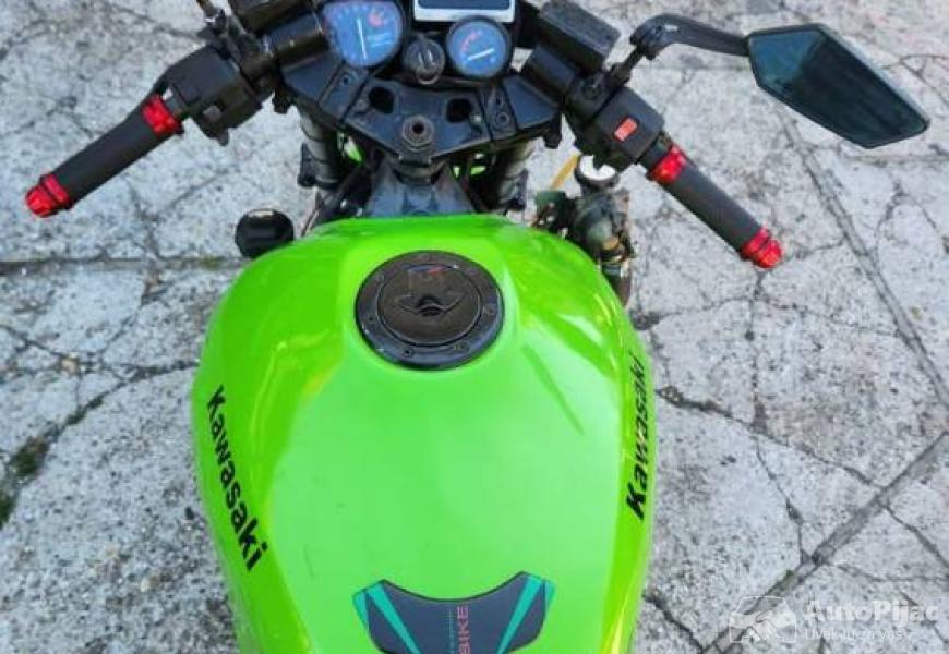 kawasaki_gpx_750r_3_polovni_automobili_autopijac.rs