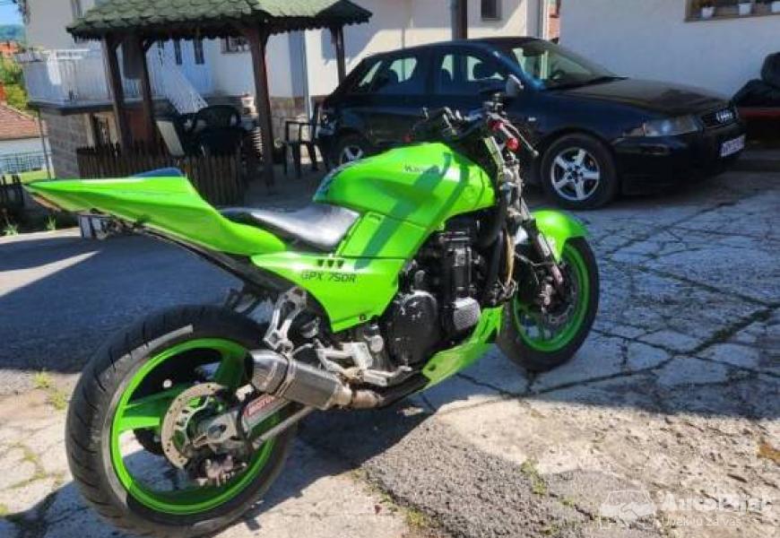 kawasaki_gpx_750r_6_polovni_automobili_autopijac.rs